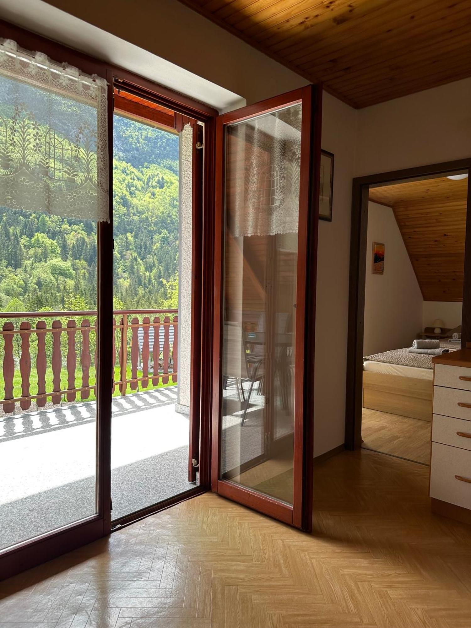 Apartment Jozi Soča Rum bild